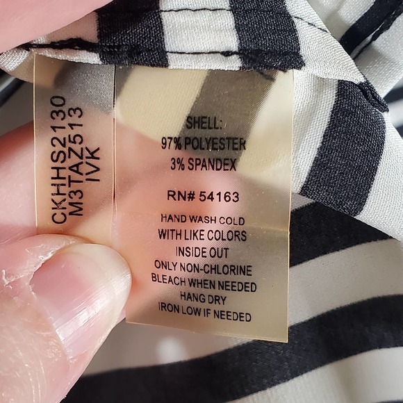 Calvin Klein Roll Tab Striped Long Sleeve Button Down Blouse Size Small - Picture 8 of 9